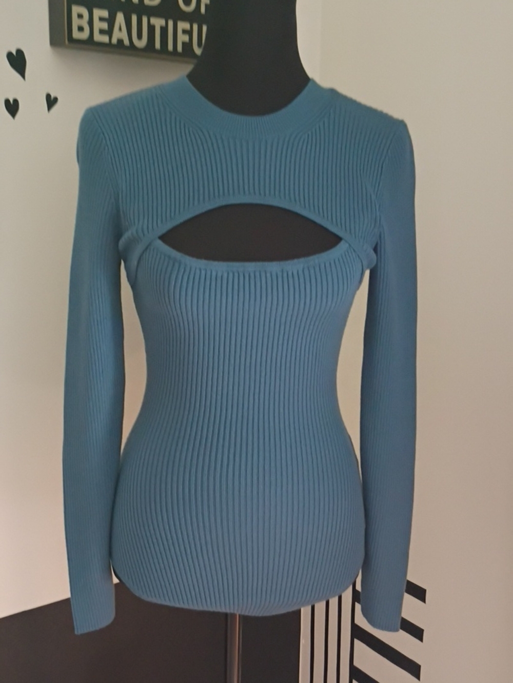 Abercrombie & Fitch Ribbed Long-Sleeve Cutout Top in Grey-Blue
